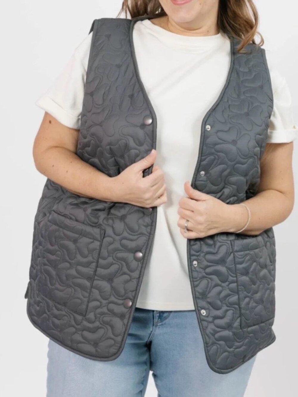Smash + Tess Carson Quilted Vest Magnet Grey NWT Neutral Layering Puffer Vest - Picture 8 of 11
